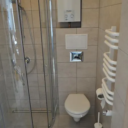 아파트 Apartment Nina